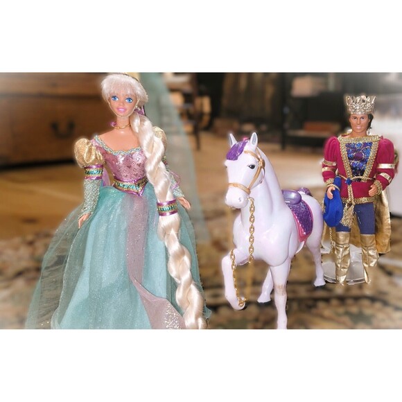 Barbie Rapunzel 1994 Mattel #13016 Collector Series  1st Edition MINT VTG +Stand - Picture 15 of 16